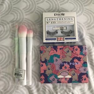 Brand NEW Makeup Bundle 💗